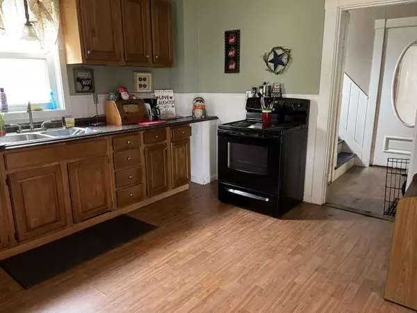 Rumford, ME 04276,207 Knox ST