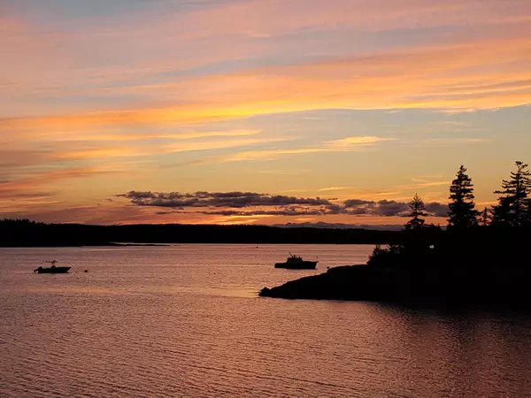 12 Delano Cove RD, Friendship, ME 04547