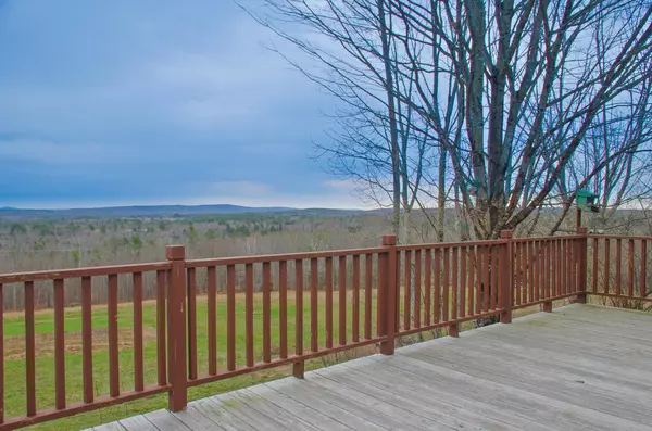 Liberty, ME 04949,978 Pinnacle RD