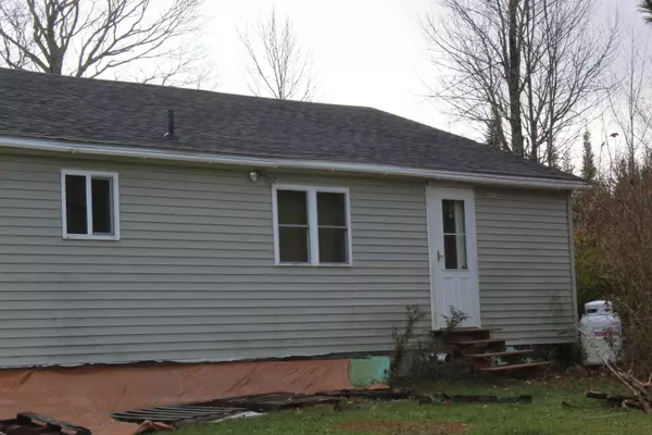 Northport, ME 04849,281 Belfast RD