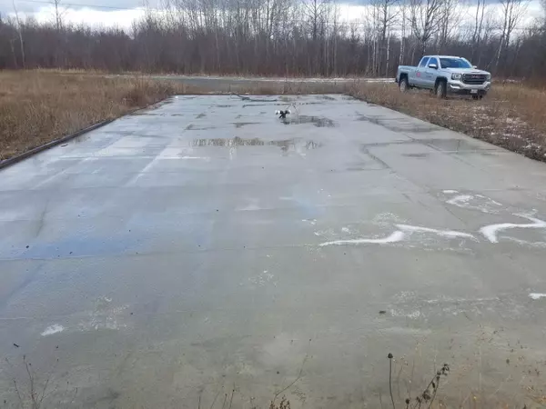 Patten, ME 04765,276 S Patten RD