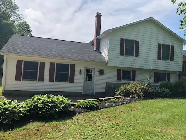 354 Post RD, Bowdoinham, ME 04008