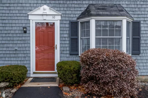 Topsham, ME 04086,16 Munroe LN #16