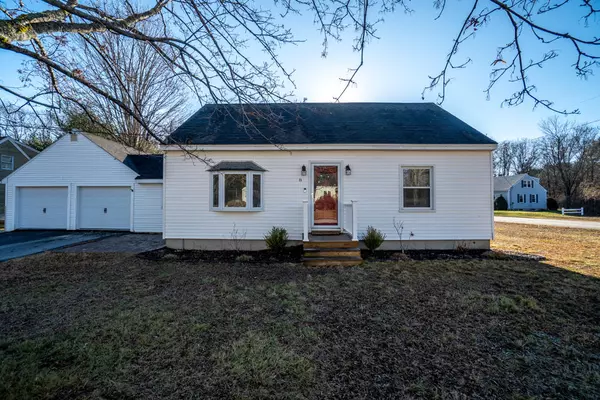 Gray, ME 04039,8 Marie ST