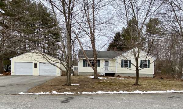 25 Hillcrest DR, Kennebunk, ME 04043