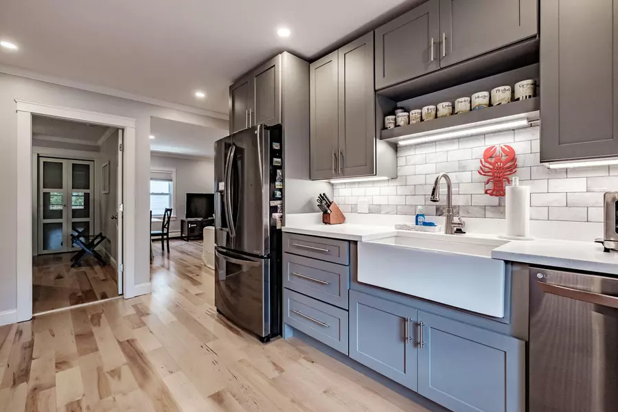 537 Shore RD #3, Cape Elizabeth, ME 04107