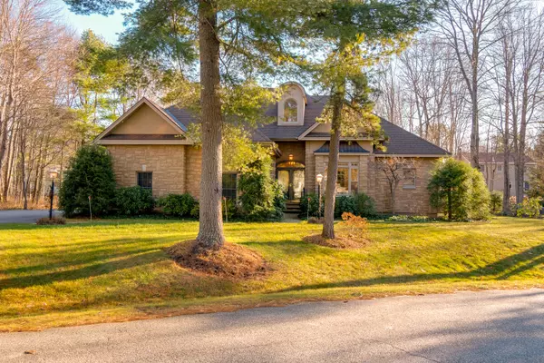 Brunswick, ME 04011,11 Locust LN