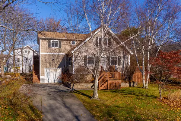 145 Airport DR, York, ME 03909