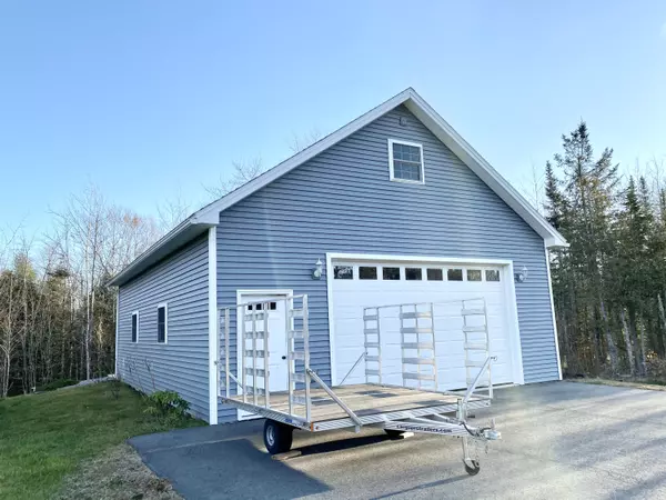 Hermon, ME 04401,112 Timberview DR