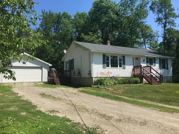 715 Blackstream RD, Hermon, ME 04401