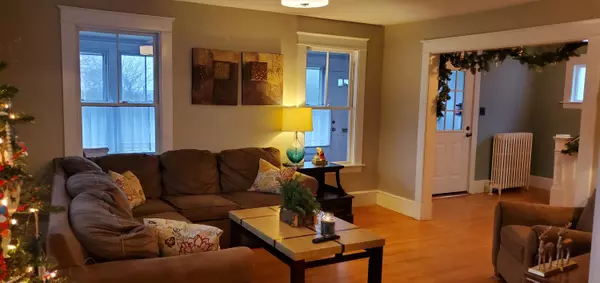 Orono, ME 04473,17 Hamlin ST