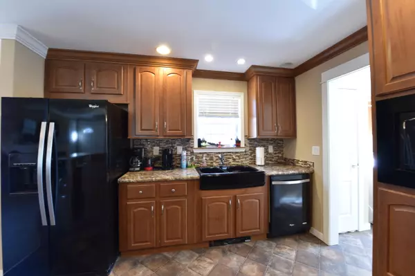 Howland, ME 04448,268 Edinburg RD