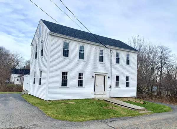 8 Swan DR, Hampden, ME 04444