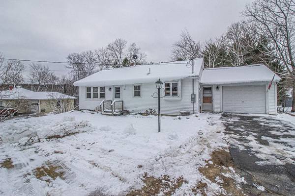 28 Sunset Ave AVE, Wilton, ME 04294