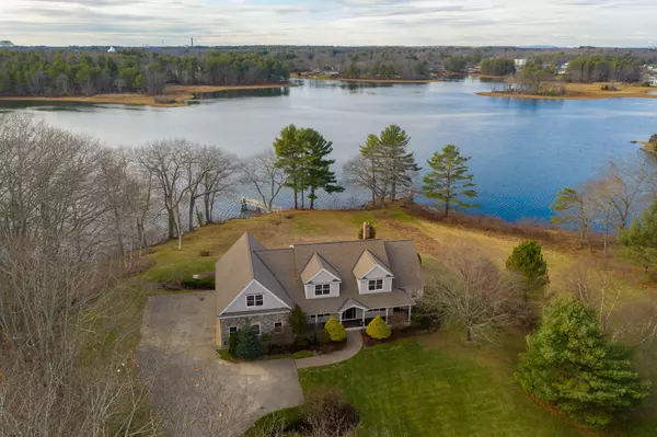 7 Hutchins Cove DR, Kittery, ME 03904