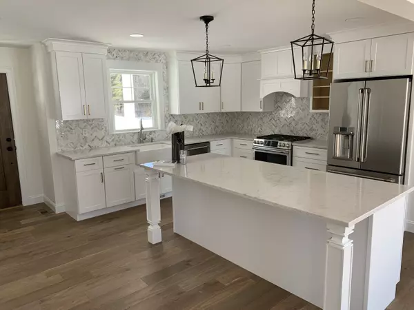 Kittery, ME 03904,19 Seward Farm LN