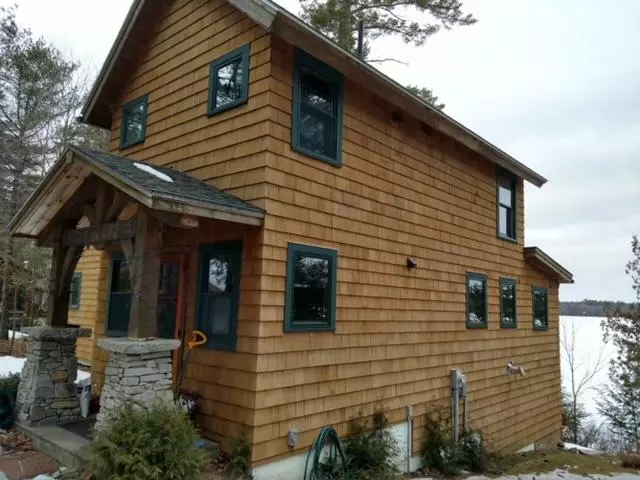 1134 Memorial DR, Winthrop, ME 04364