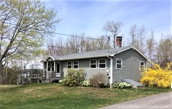 13 Brinton RD, Sorrento, ME 04677