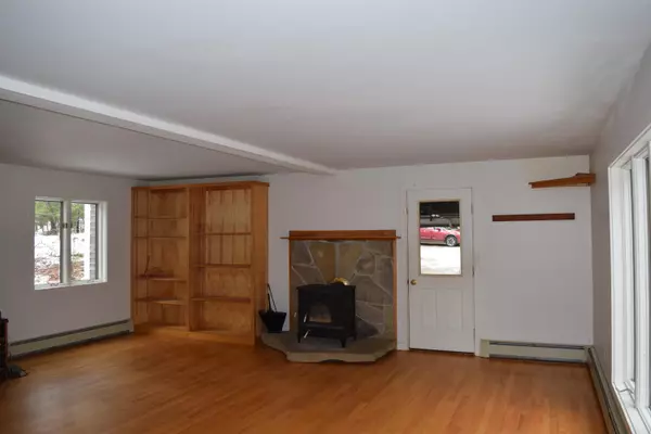 Pownal, ME 04069,49 Hodsdon RD