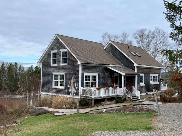 16 Brewster RD, Eastport, ME 04631