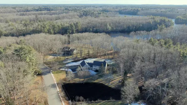 Topsham, ME 04086,15 Twin Pond RD