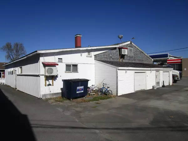 Fort Kent, ME 04743,328 W Main ST