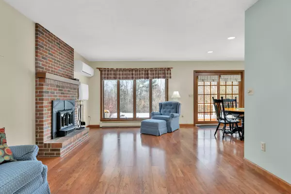 Lewiston, ME 04240,12 Hartford ST