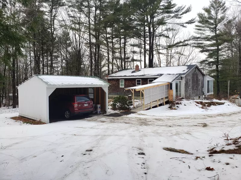 9 Post RD, Bowdoin, ME 04287