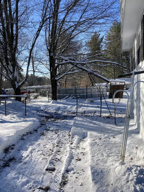 Fryeburg, ME 04037,89 Pine ST