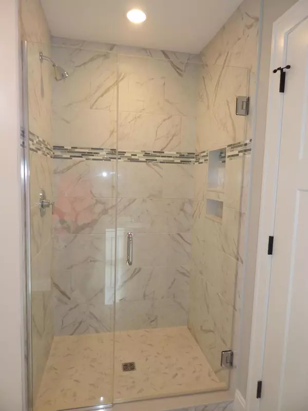 Kittery, ME 03904,46 Huntington WAY