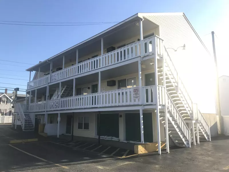 70-72 East Grand AVE #110, Old Orchard Beach, ME 04064