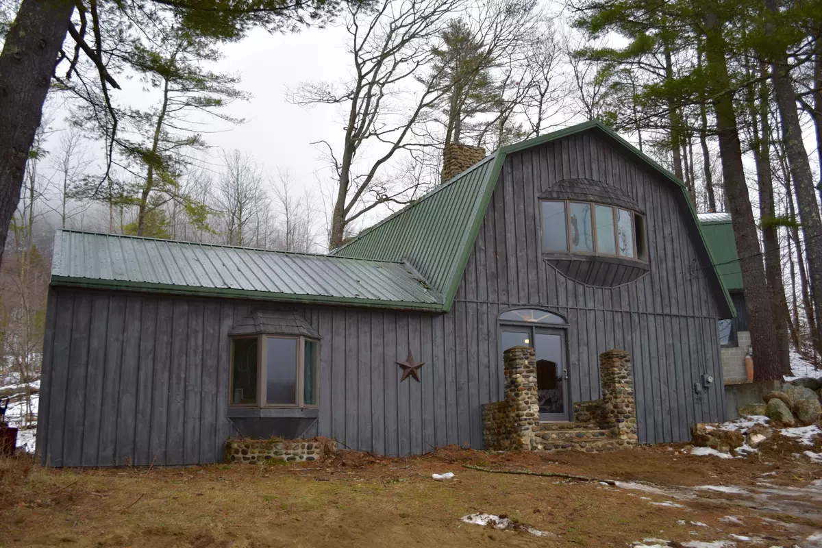 Rumford, ME 04276,1690 US-2