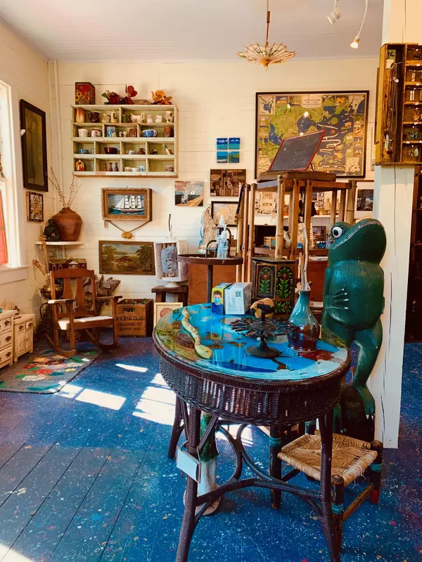 Liberty, ME 04949,56 Main ST