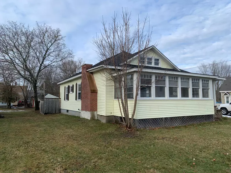 121 Union ST, Calais, ME 04619