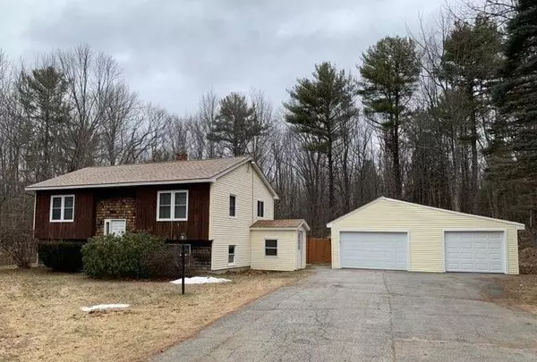 85 Old Lisbon RD, Topsham, ME 04086