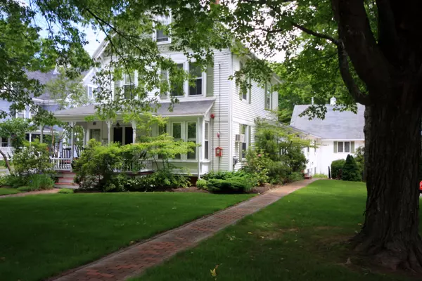 Freeport, ME 04032,178 Main ST