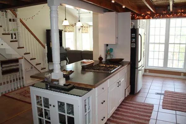 Bucksport, ME 04416,1606 ME-46