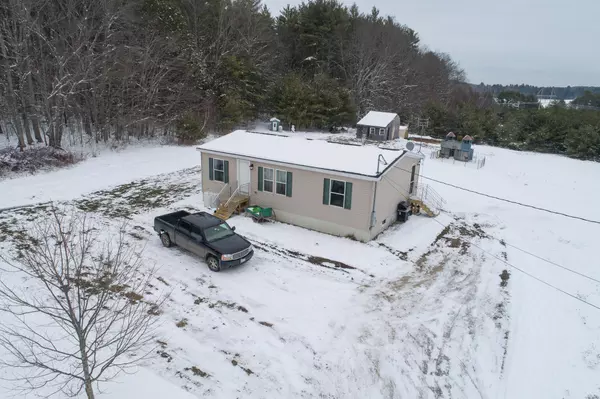 17 Village View LN, Whitefield, ME 04353