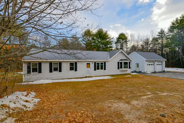 129 Kansas RD, Naples, ME 04055