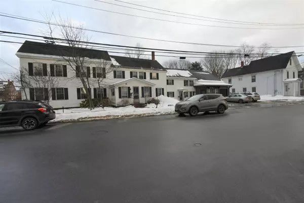 Brunswick, ME 04011,19 Lincoln ST #8