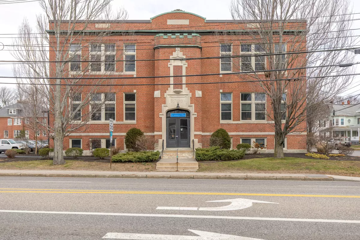 Portland, ME 04102,1251 Congress ST #305