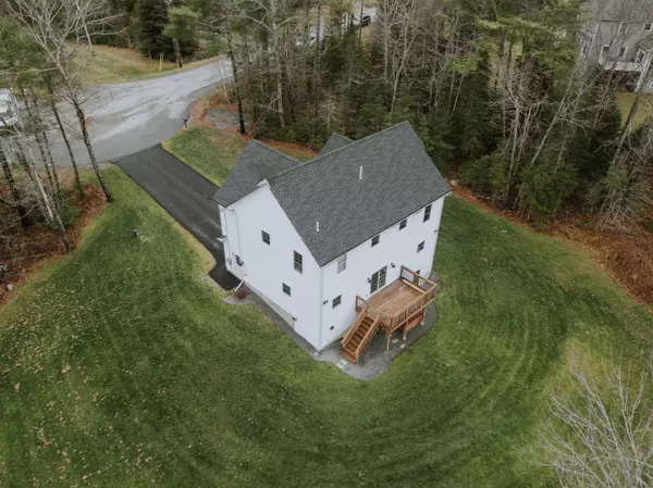 Hampden, ME 04444,33 Acorn DR
