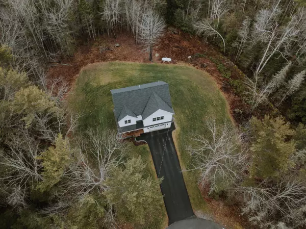 Hampden, ME 04444,33 Acorn DR