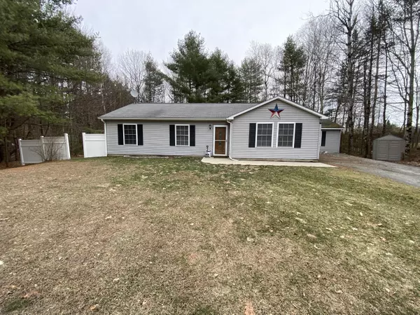 29 Evans RD, Vassalboro, ME 04989