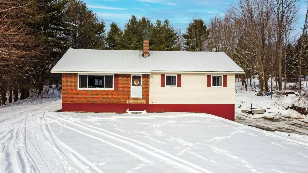 West Gardiner, ME 04345,121 Old Lewiston RD