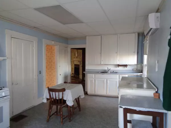 Milbridge, ME 04658,10 Main ST