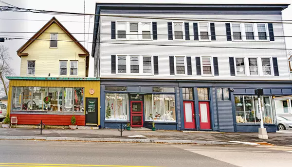 South Portland, ME 04106,864 Broadway