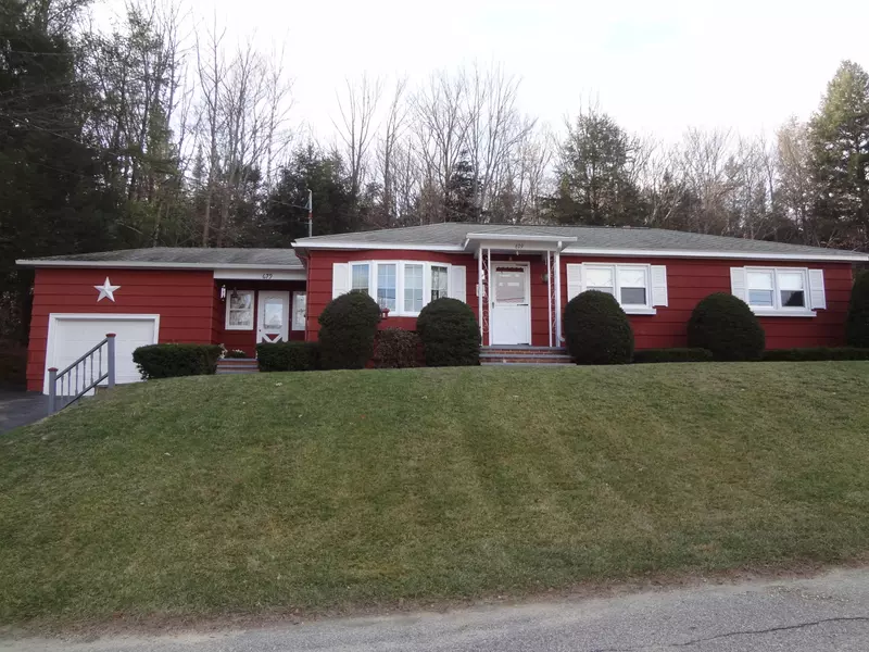 679 Penobscot ST, Rumford, ME 04276