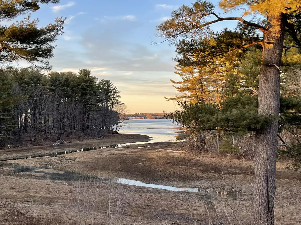 Kittery, ME 03904,21 MacDougal ST