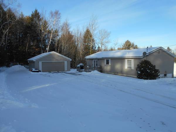 5 January LN, Milford, ME 04461